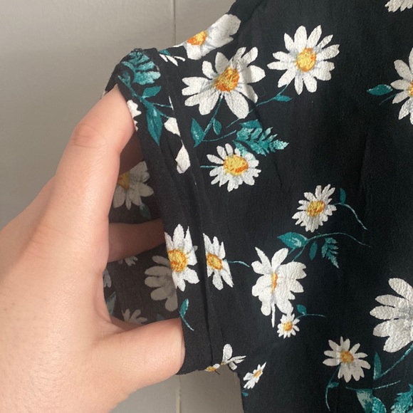 Forever 21 babydoll daisy print T-shirt size L - Picture 5 of 11